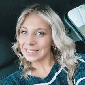 Meet your Posher, Laura